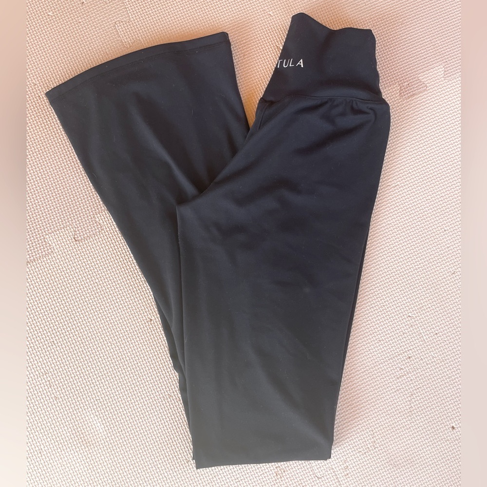 Ptula Flare Leggings